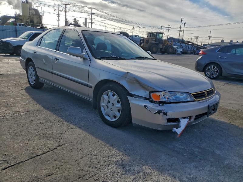 1996 HONDA ACCORD LX #3315989121