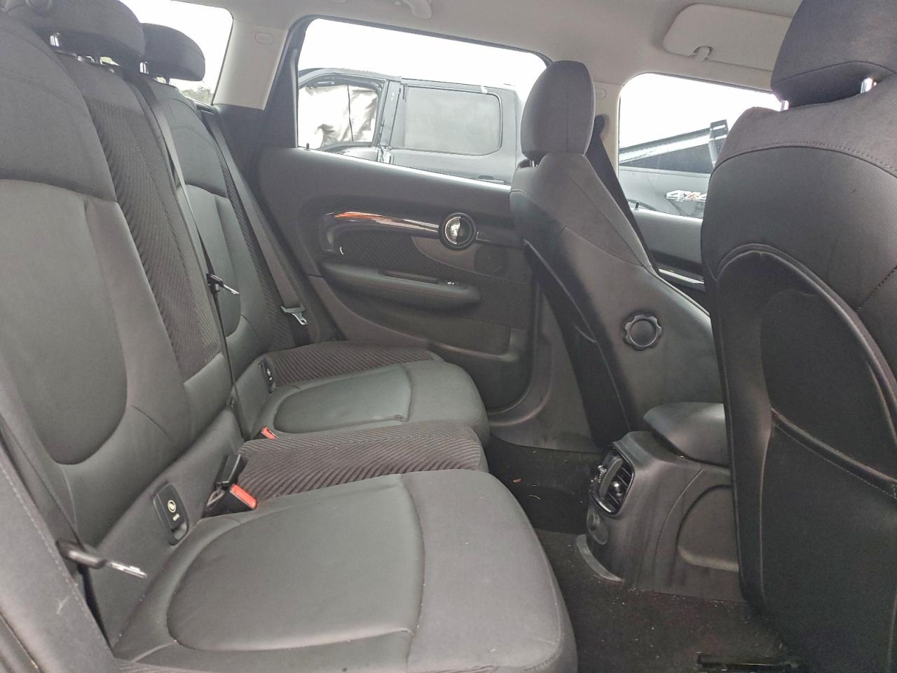 MINI COOPER S CLUBMAN