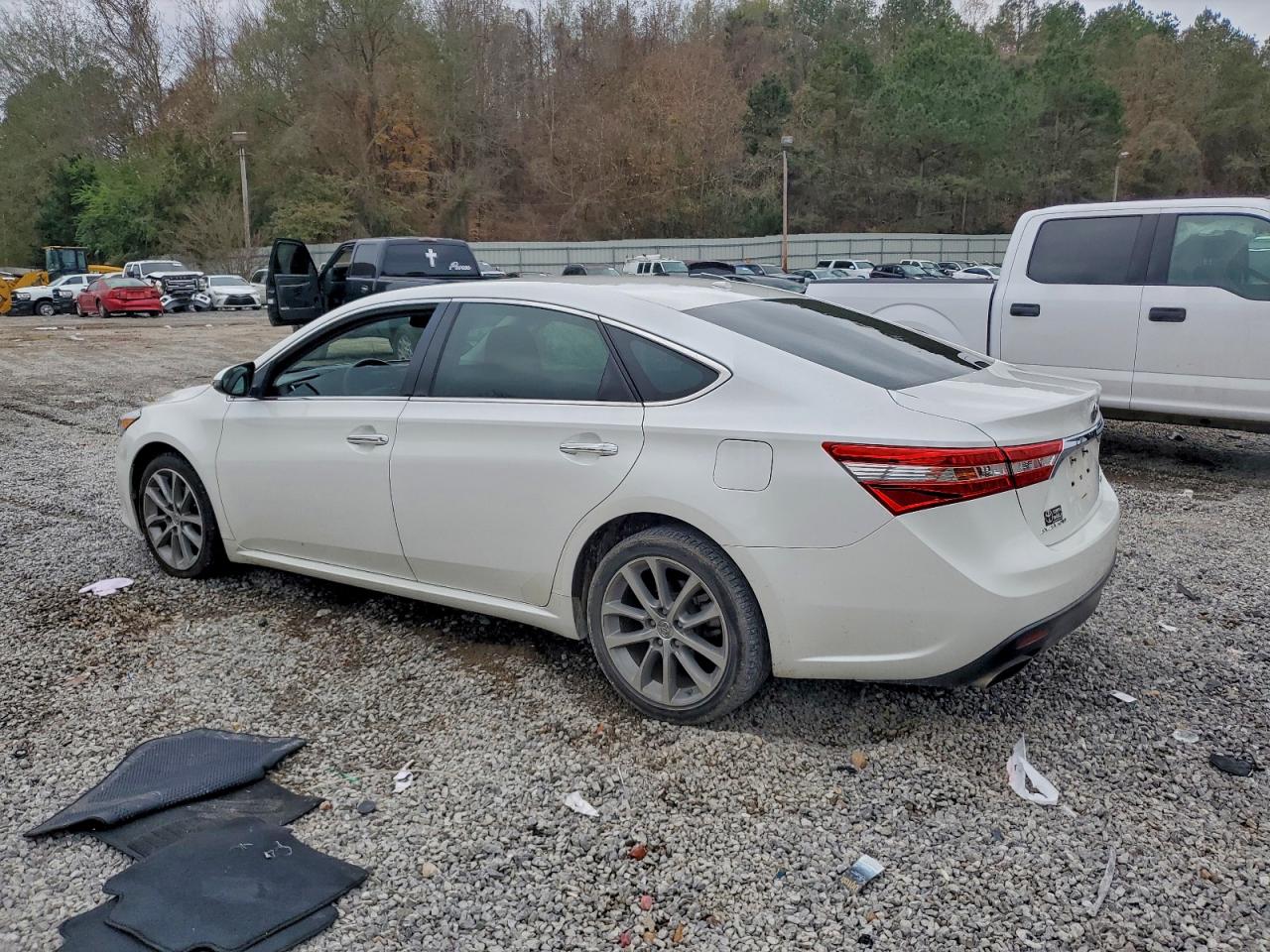 TOYOTA AVALON XLE