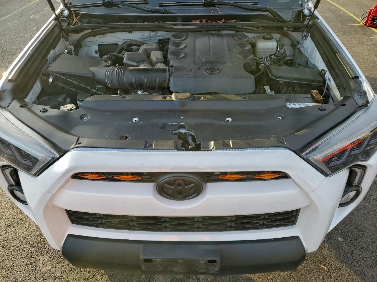TOYOTA 4RUNNER SR5/SR5 PREMIUM