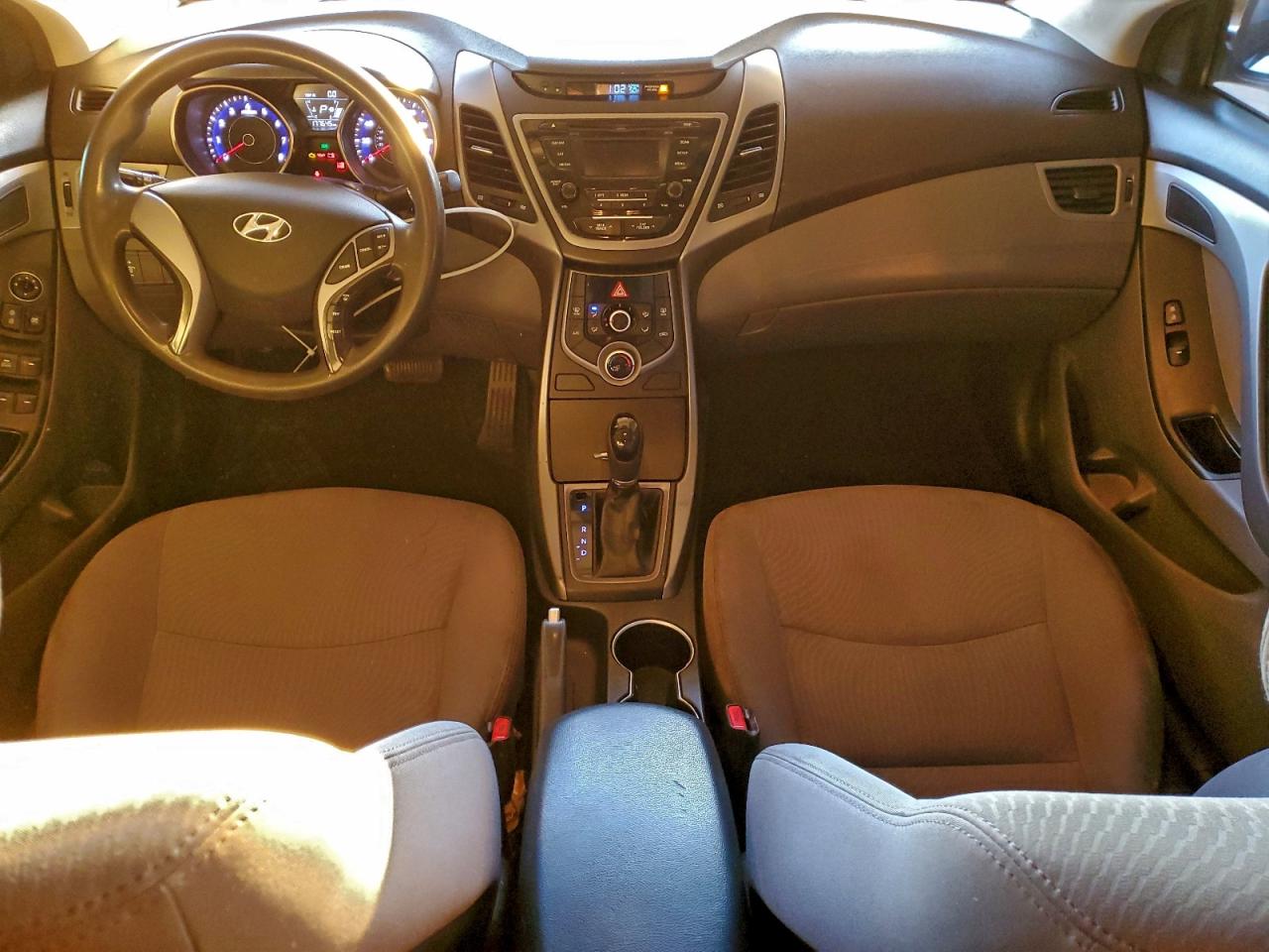 Lot #3315743354 2015 HYUNDAI ELANTRA SE