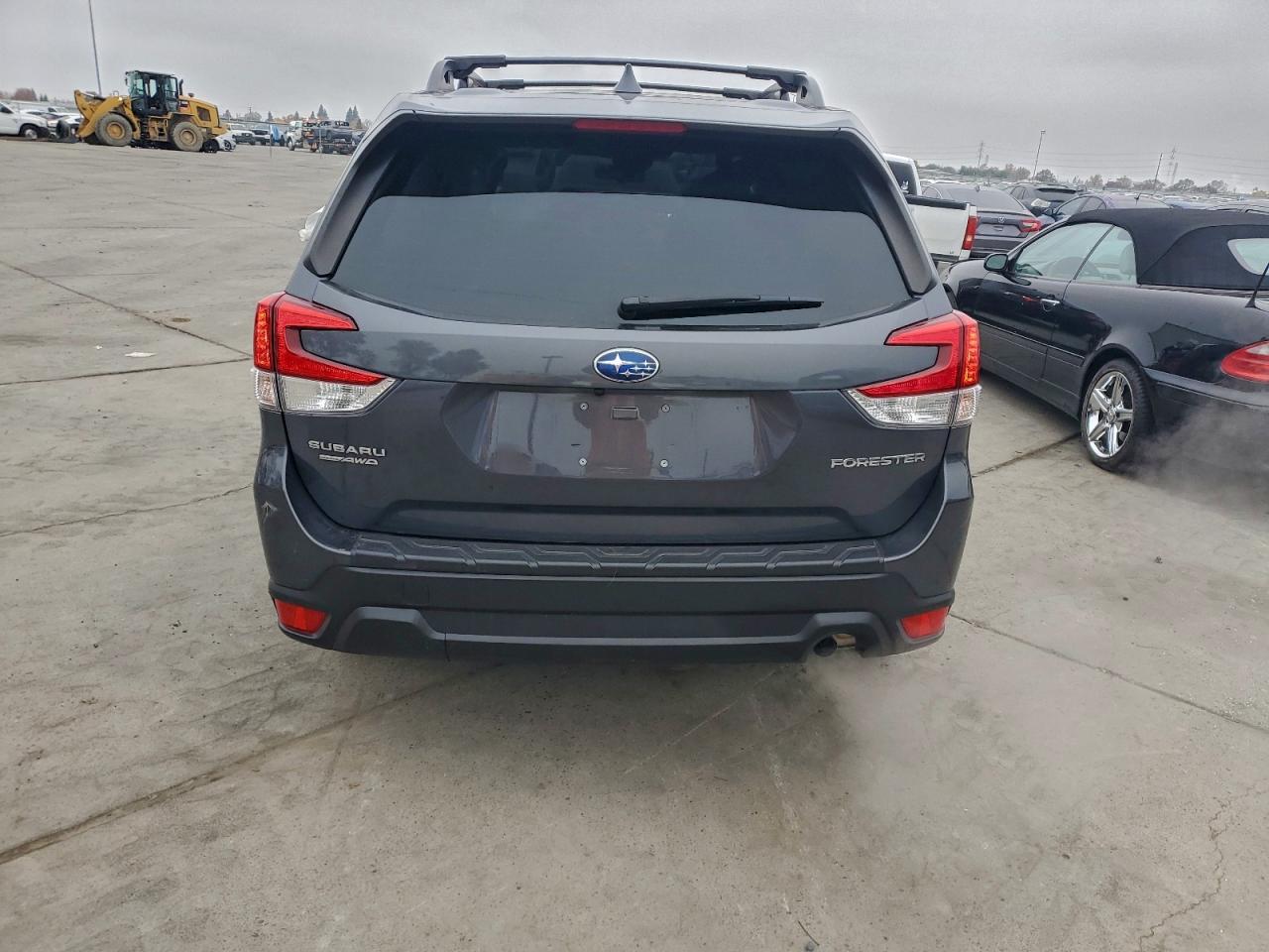 SUBARU FORESTER PREMIUM