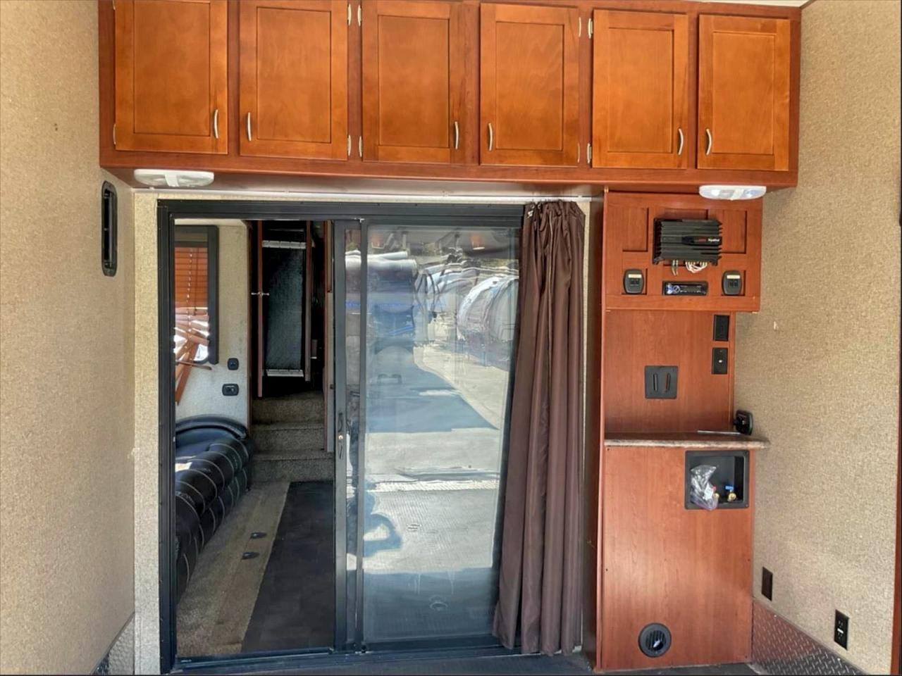 Lot #3310416975 2015 VENGEANCE 311A13