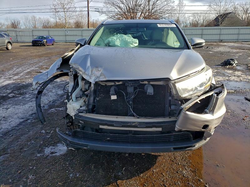 2015 TOYOTA HIGHLANDER #3316715489