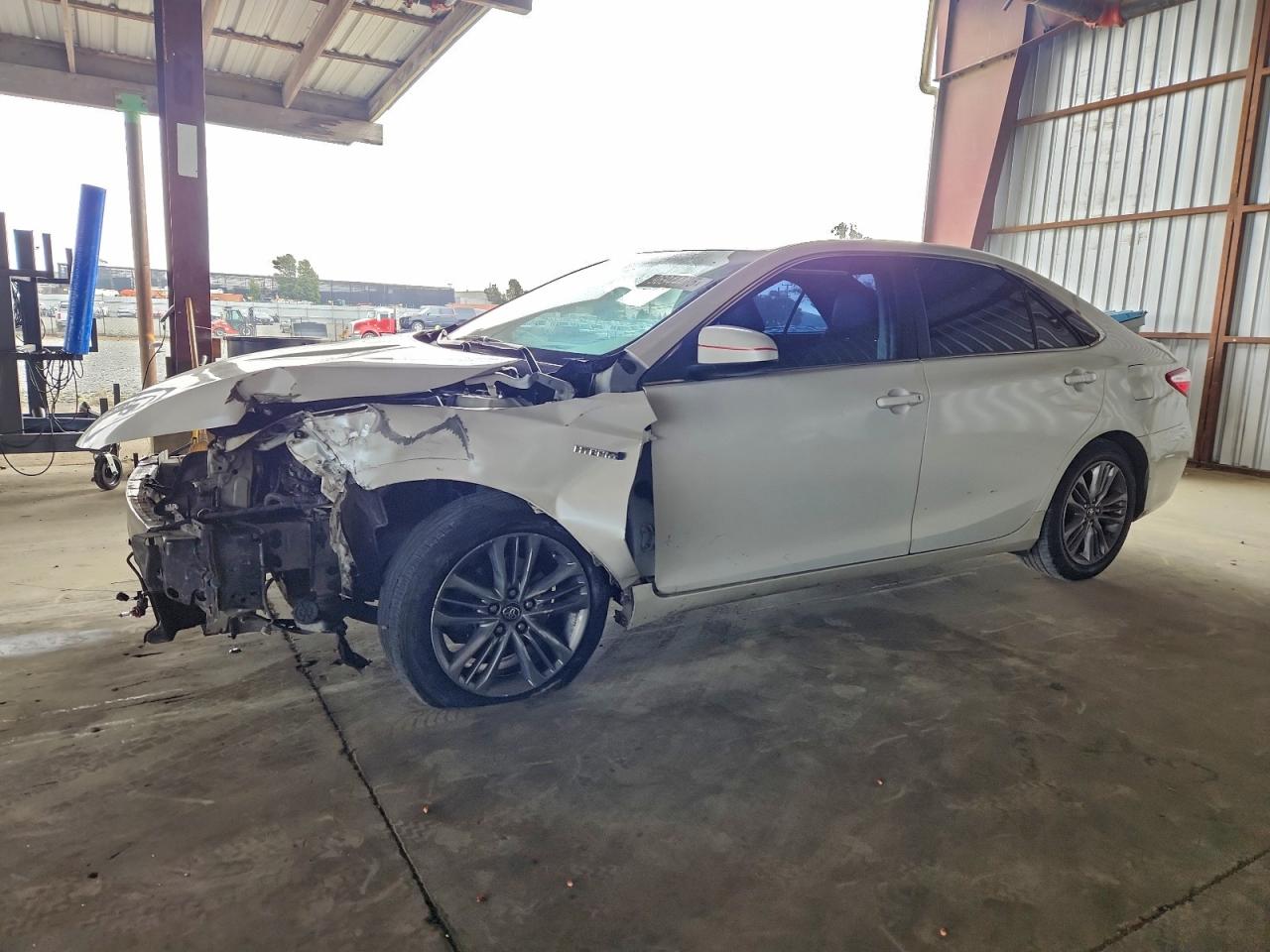 Lot #3315996080 2015 TOYOTA CAMRY HYBR