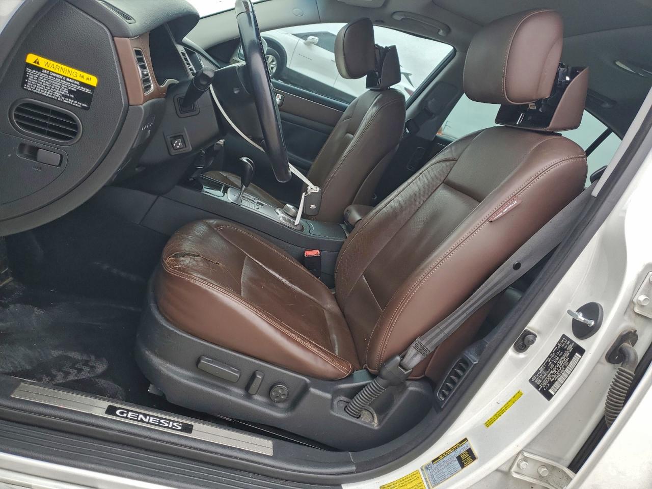 Lot #3318068377 2012 HYUNDAI GENESIS 4.