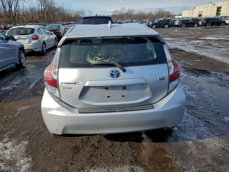 2015 TOYOTA PRIUS C #3304515547