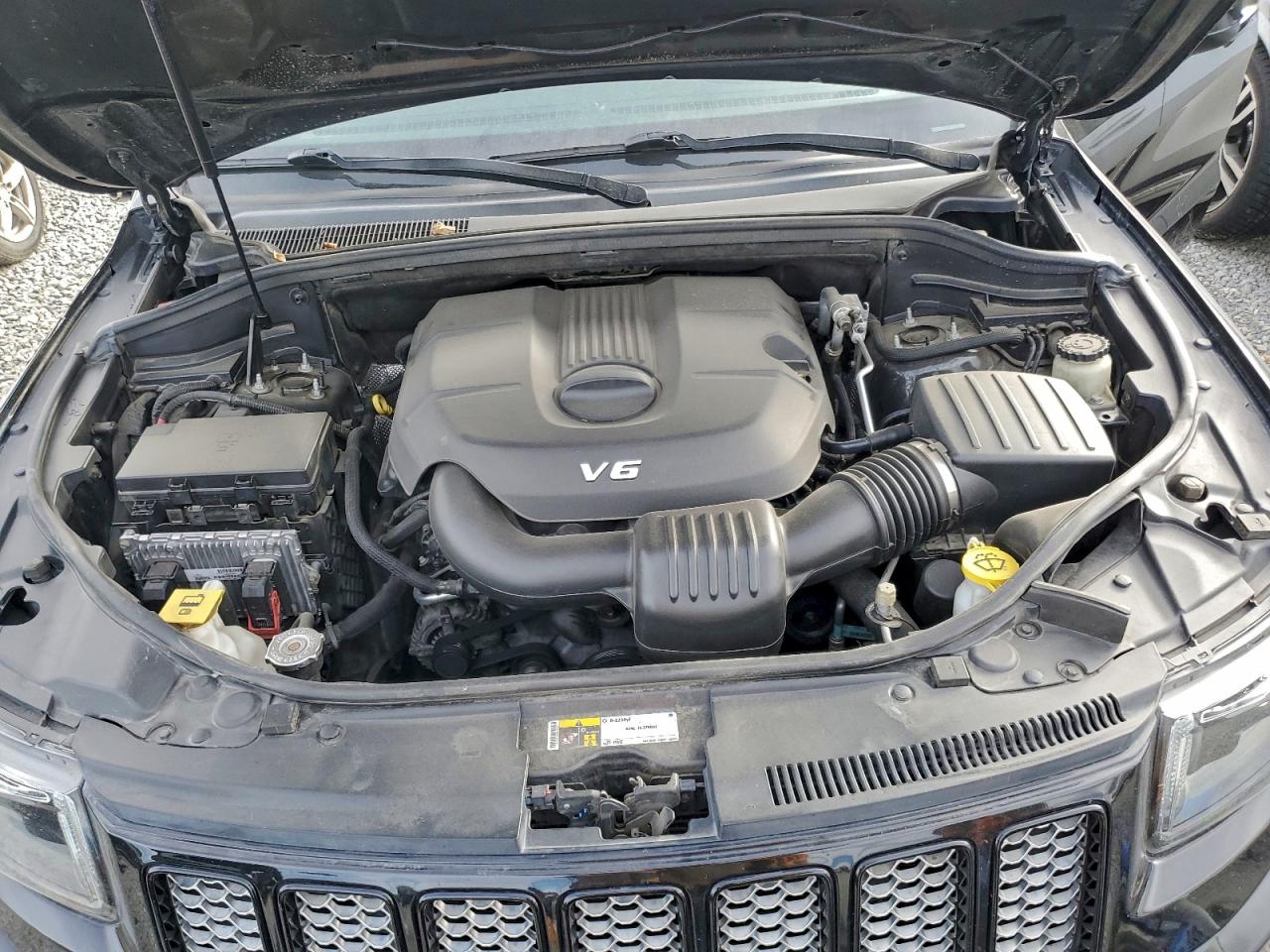 JEEP GRAND CHEROKEE LAREDO