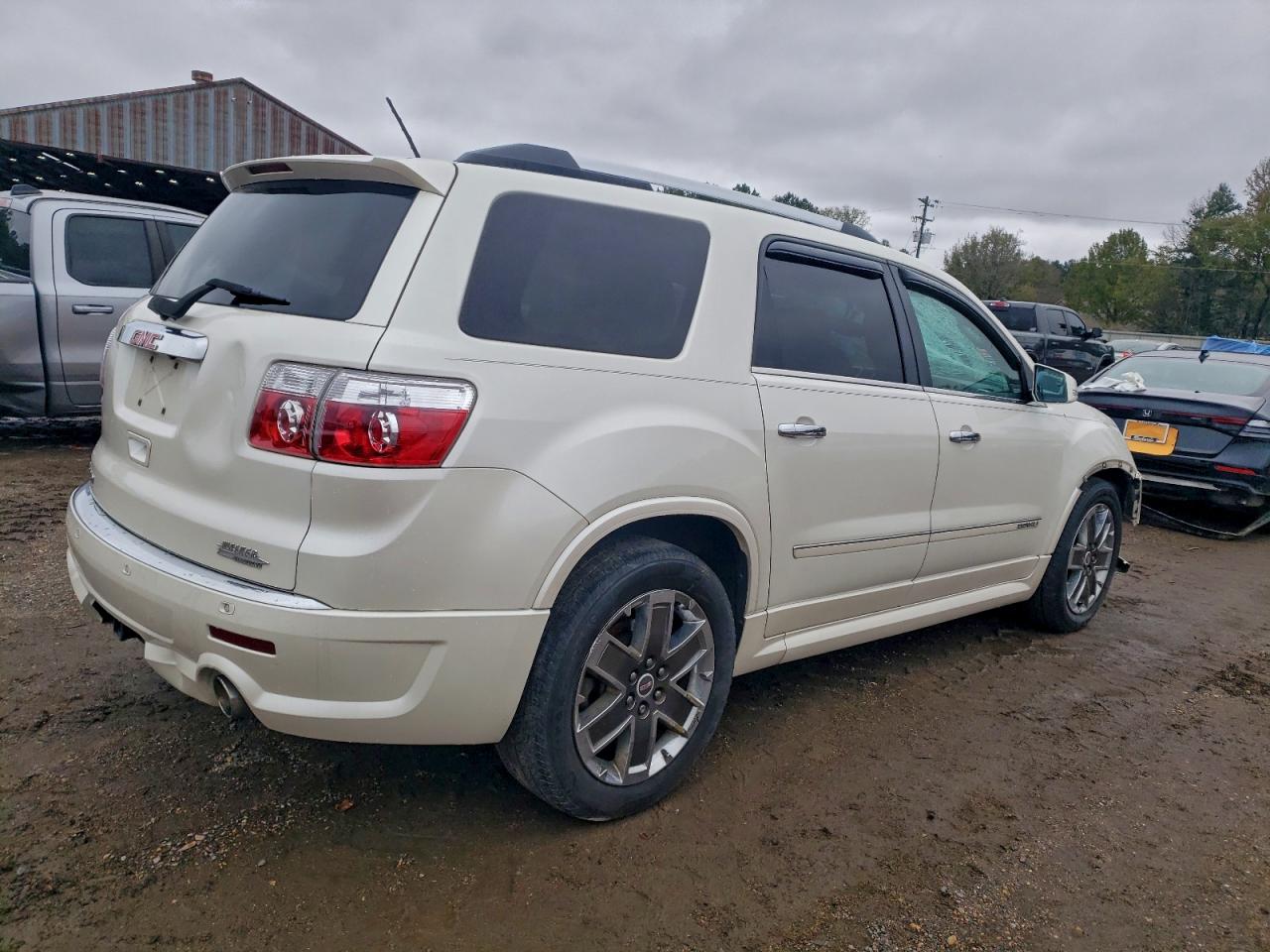 GMC ACADIA DENALI