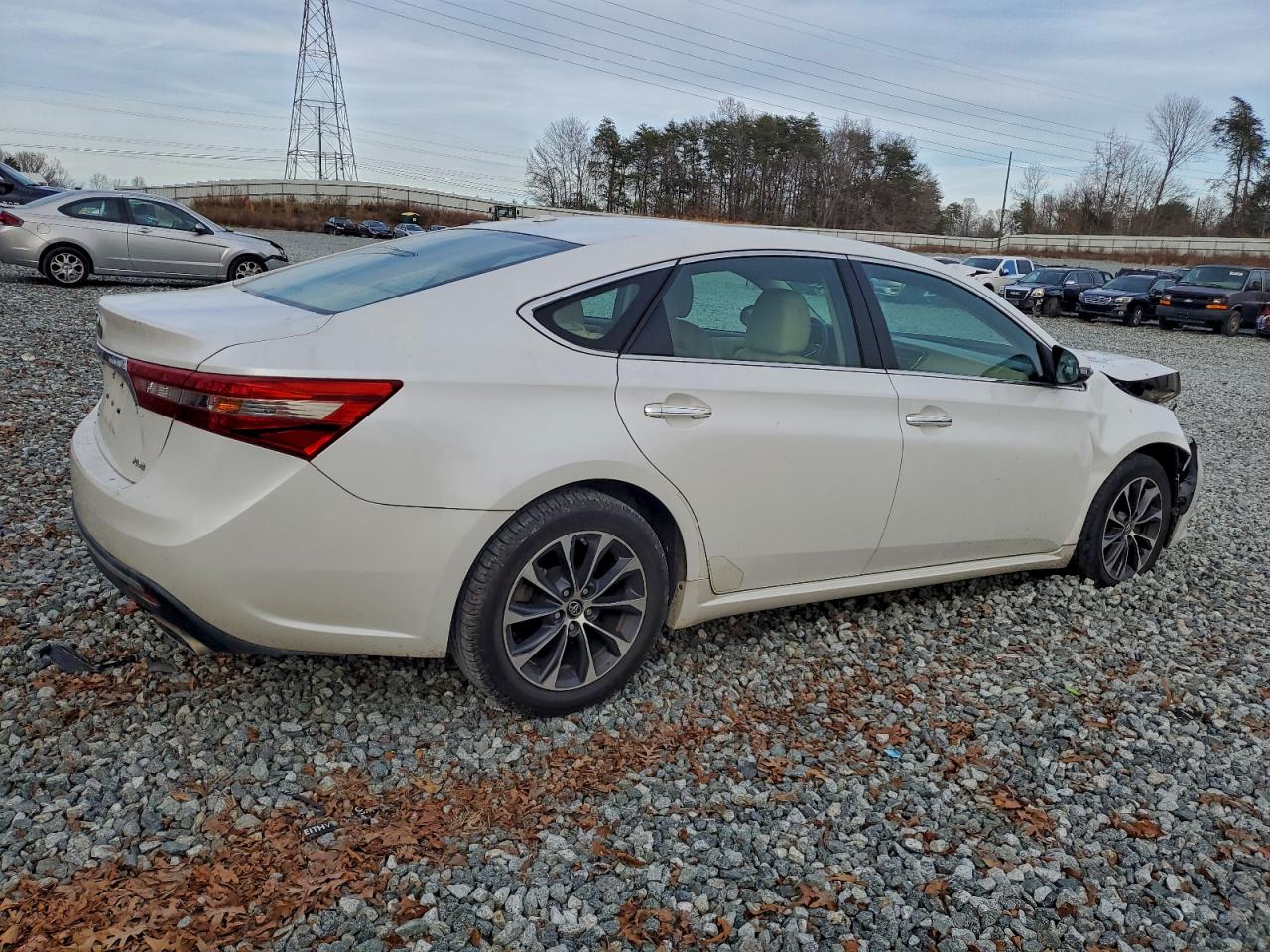 TOYOTA AVALON XLE