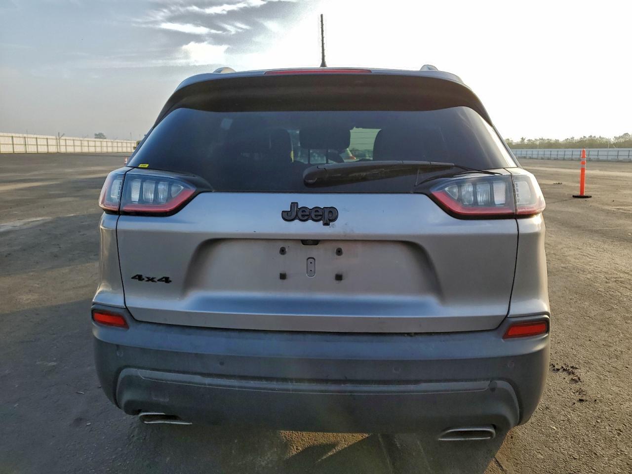 JEEP GRAND CHEROKEE LATITUDE PLUS