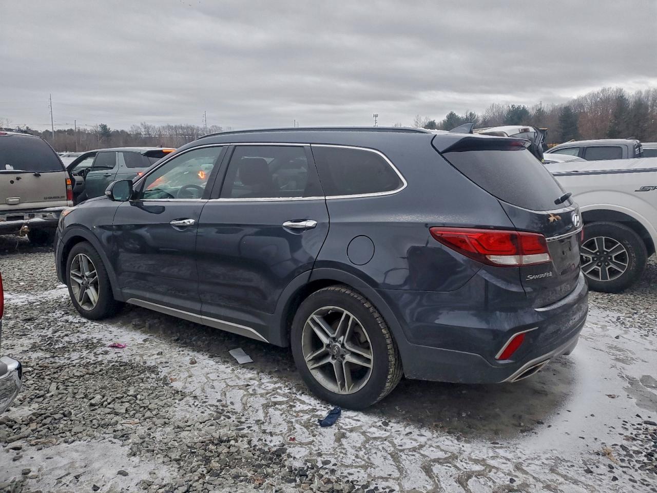 Lot #3308237202 2017 HYUNDAI SANTA FE S