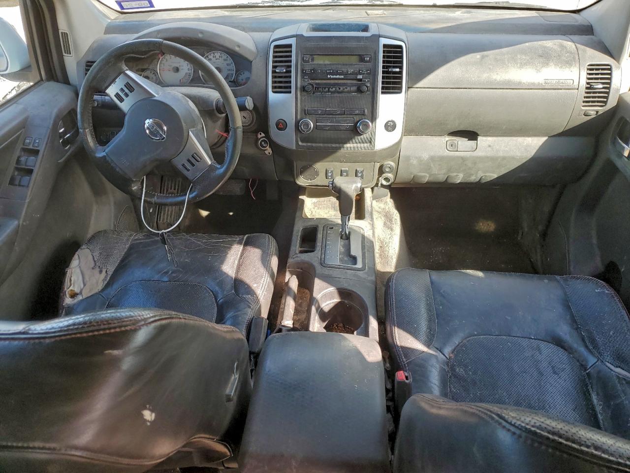 NISSAN FRONTIER CREW CAB SE