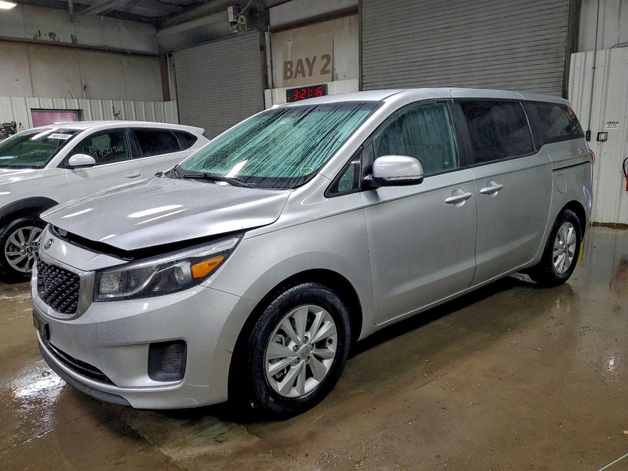 KIA SEDONA L