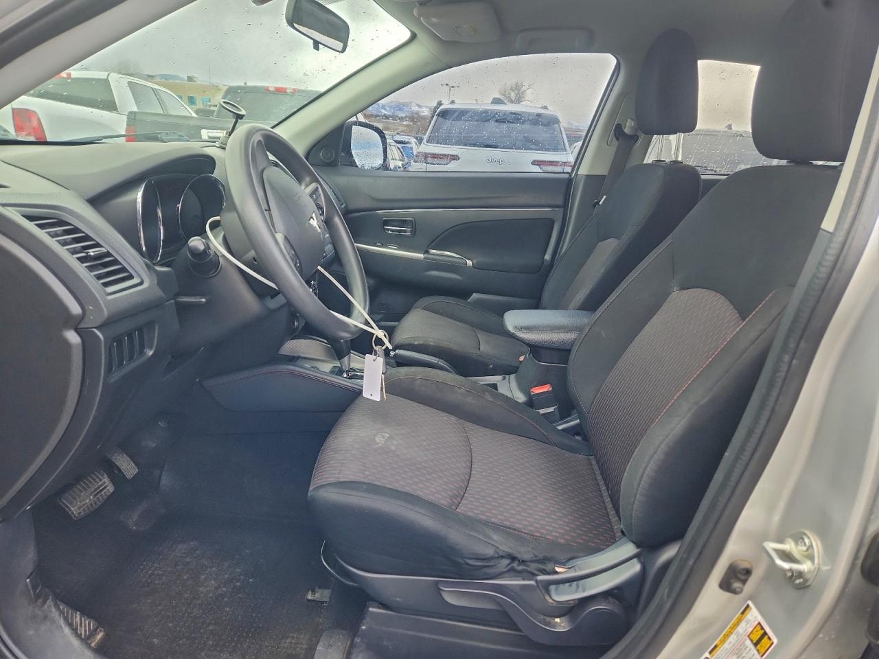 MITSUBISHI OUTLANDER ES