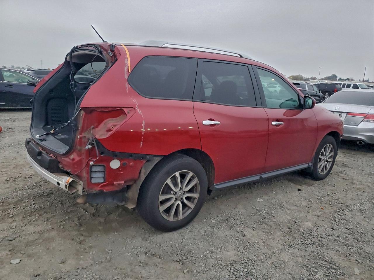 Lot #3318014505 2015 NISSAN PATHFINDER