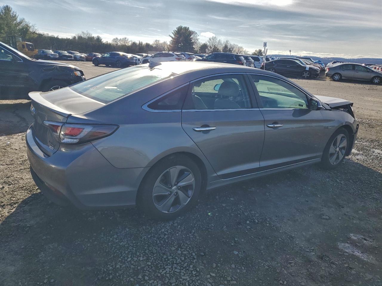 HYUNDAI SONATA HYBRID