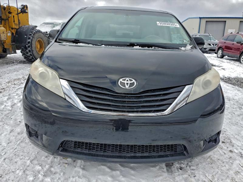 2011 TOYOTA SIENNA LE #3311544243