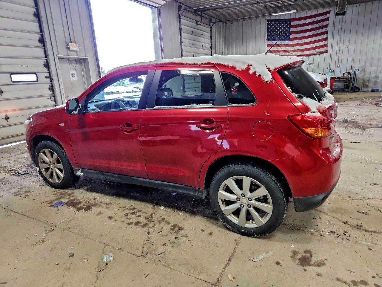 MITSUBISHI OUTLANDER SE