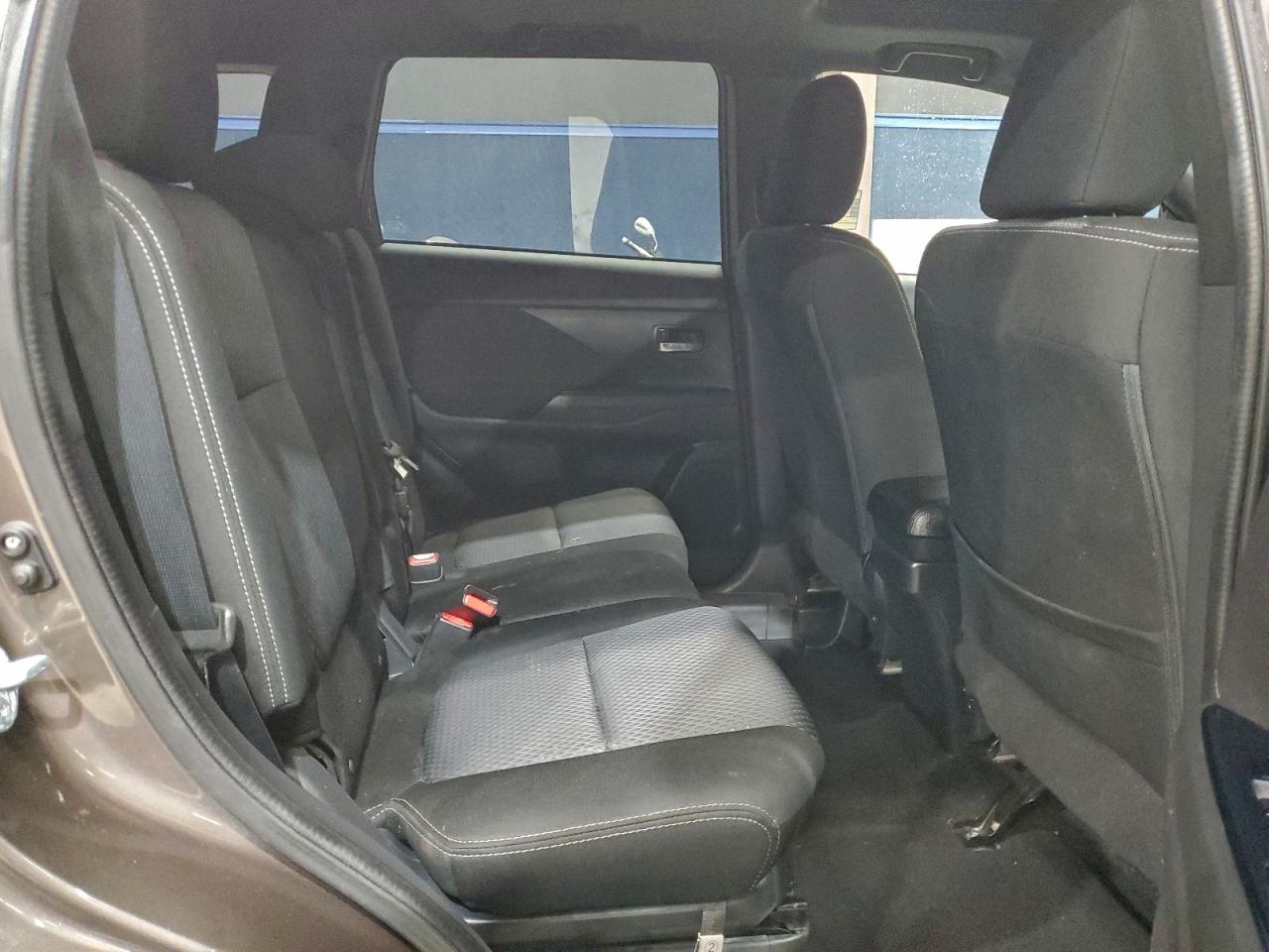 Lot #3316012780 2018 MITSUBISHI OUTLANDER