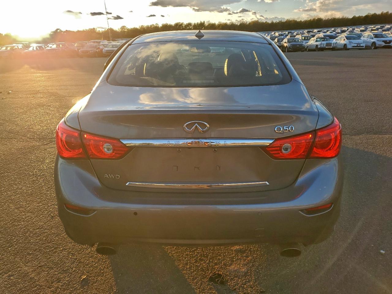 INFINITI Q50 PREMIUM