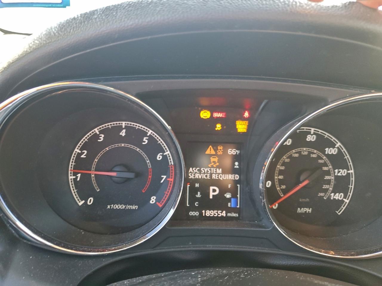 MITSUBISHI OUTLANDER SE