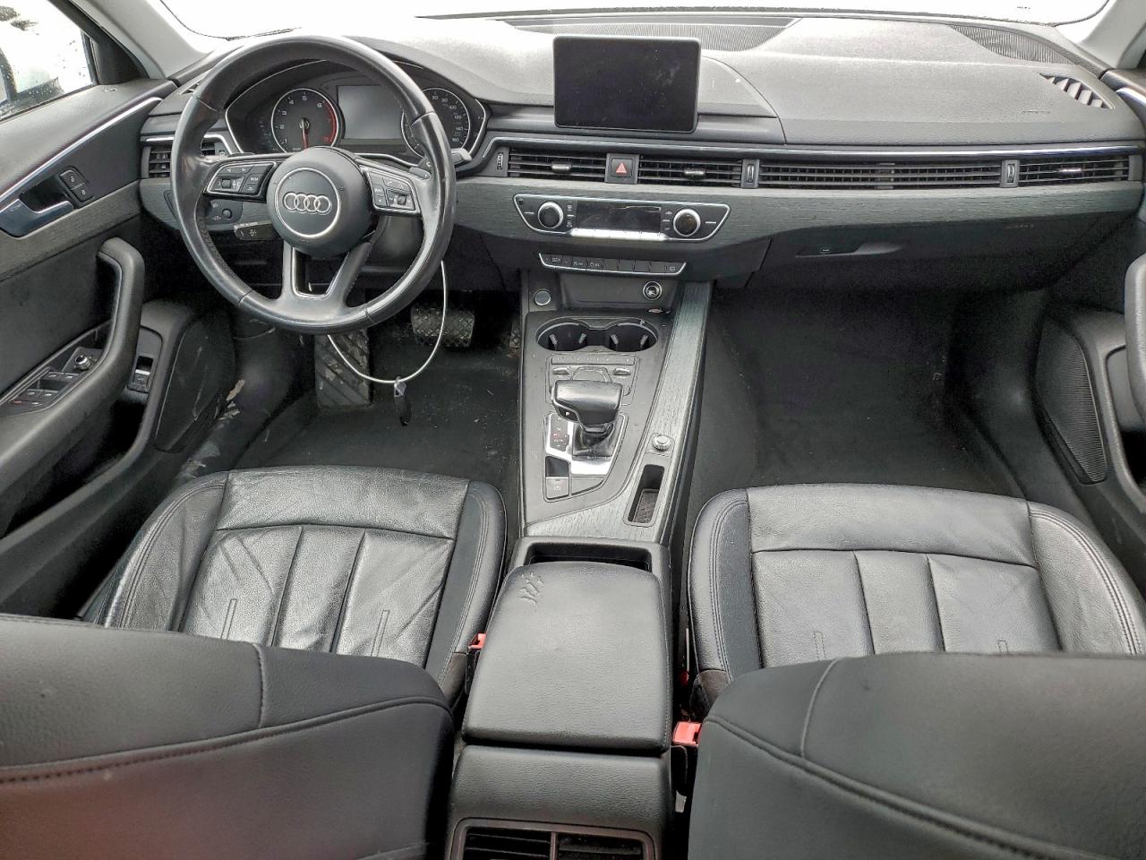 AUDI A4 ULTRA PREMIUM