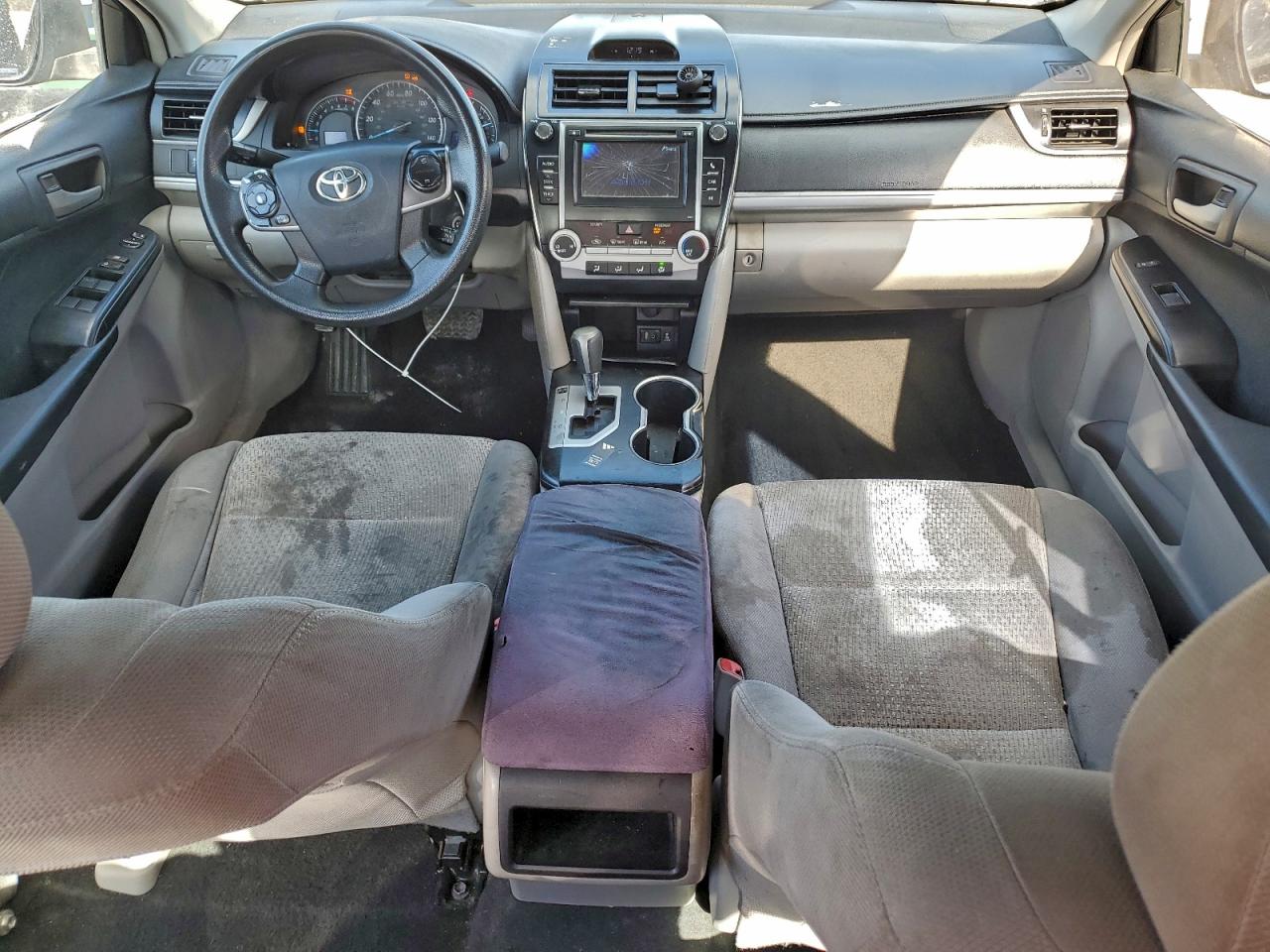 TOYOTA CAMRY BASE