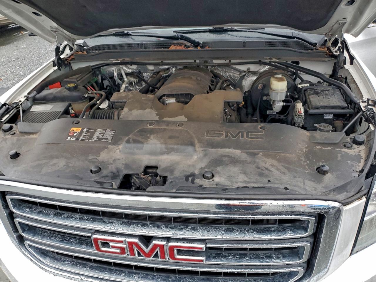 GMC YUKON SLT