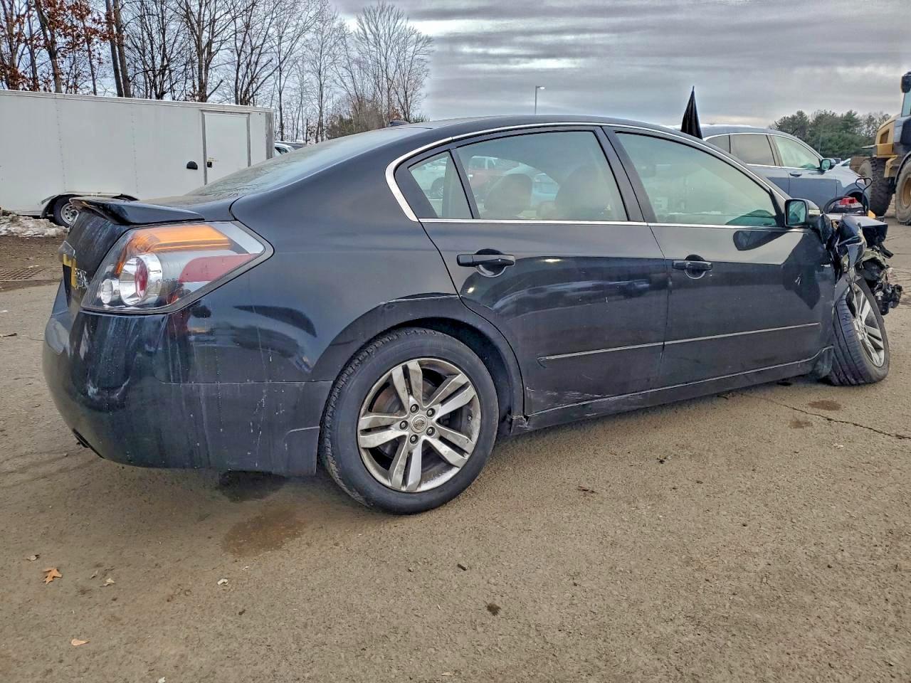Lot #3310441313 2011 NISSAN ALTIMA SR