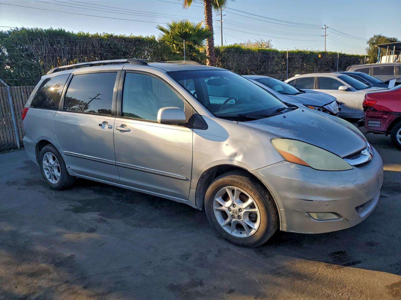 Lot #3308523588 2006 TOYOTA SIENNA XLE