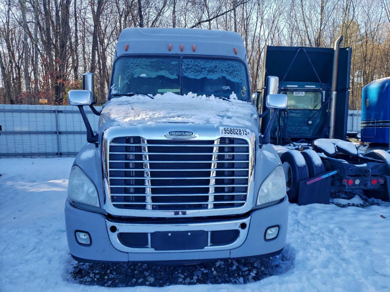 Lot #3309432996 2016 FREIGHTLINER CASCADIA