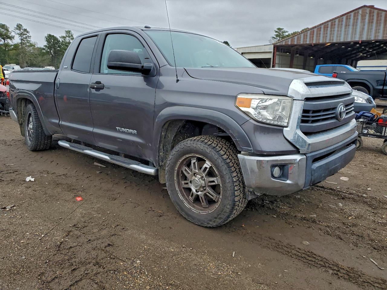 TOYOTA TUNDRA DOUBLE CAB SR