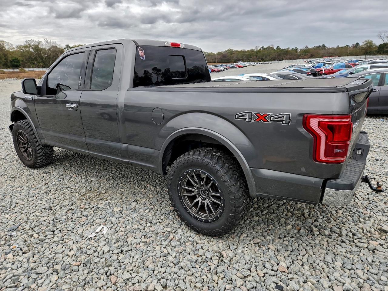 FORD F-150 SUPER CAB