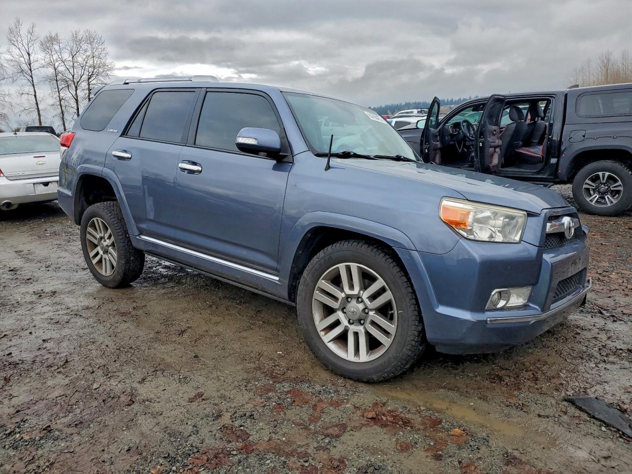 TOYOTA 4RUNNER SR5