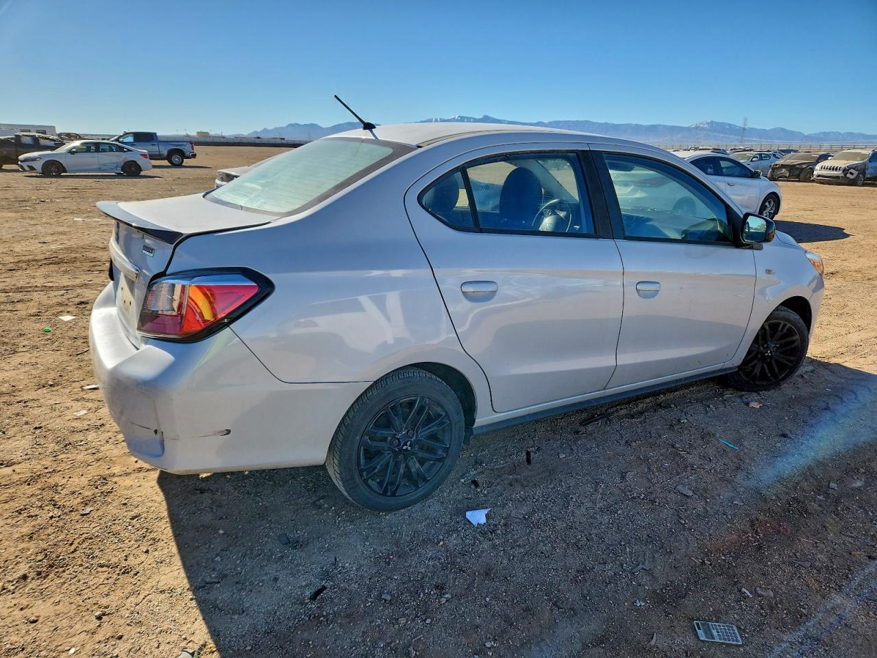 MITSUBISHI MIRAGE G4 ES