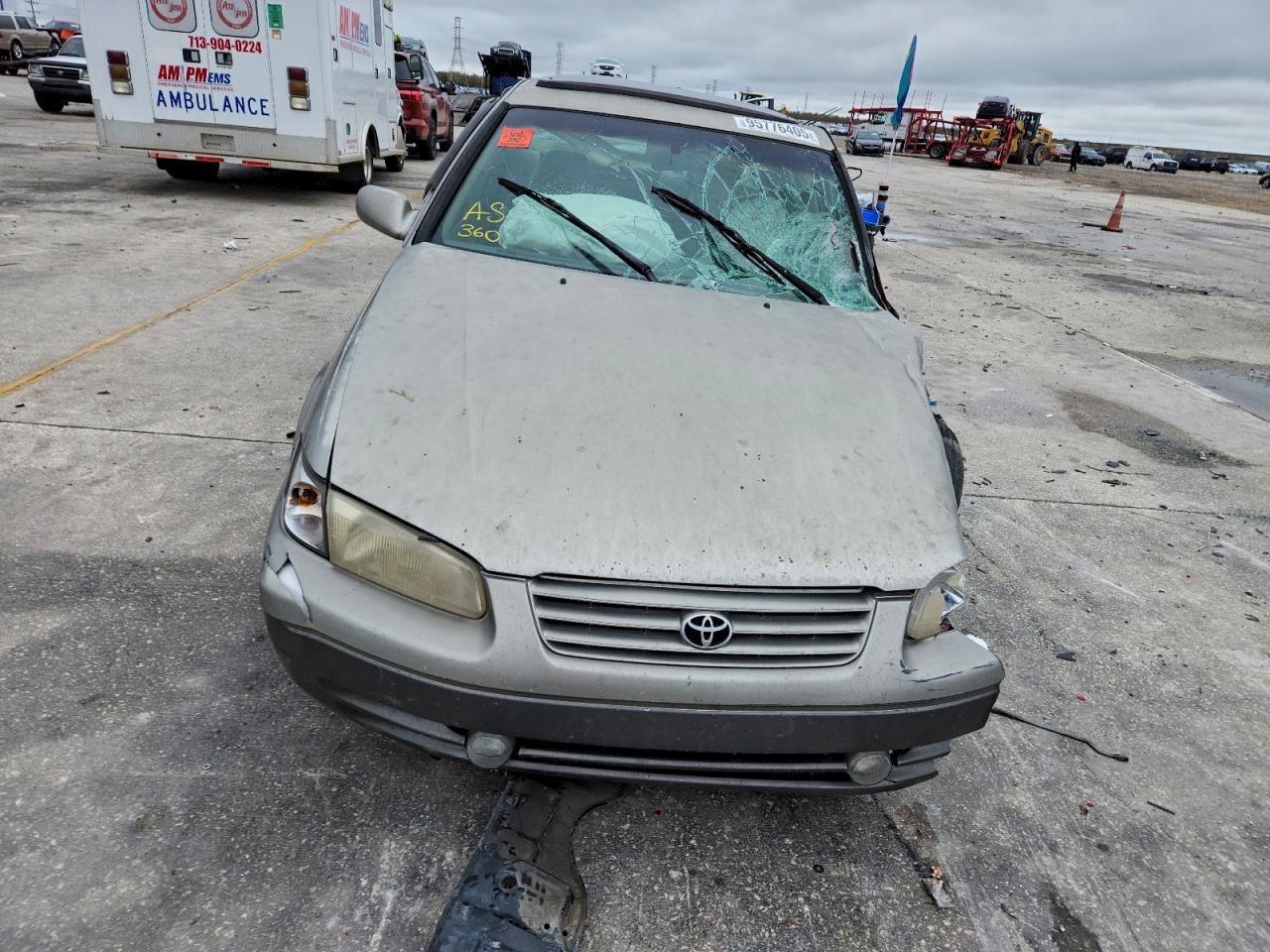 Lot #3311667297 1999 TOYOTA CAMRY LE