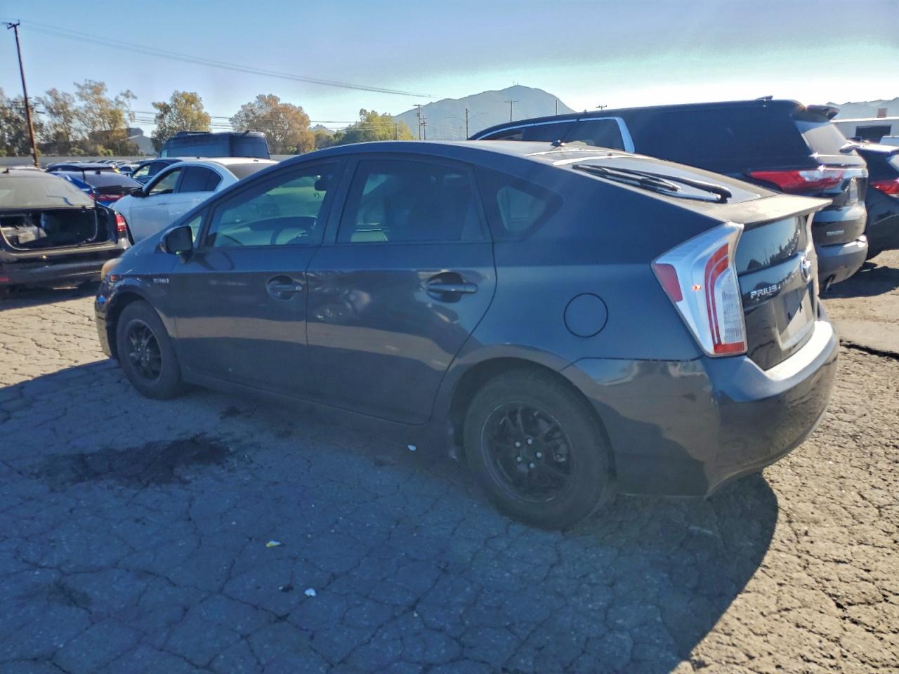 TOYOTA PRIUS