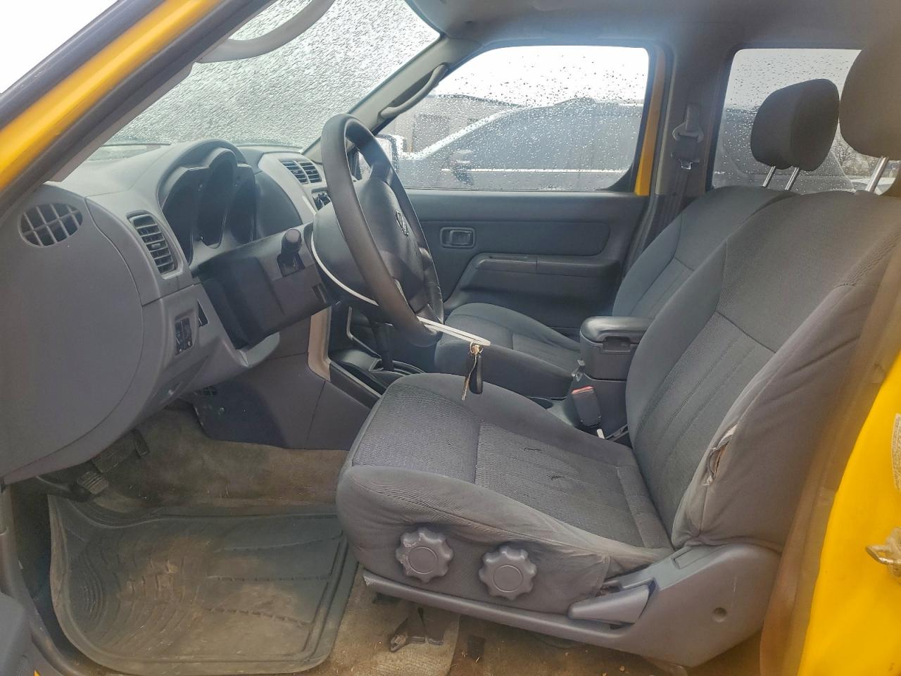 Lot #3301885442 2003 NISSAN FRONTIER C