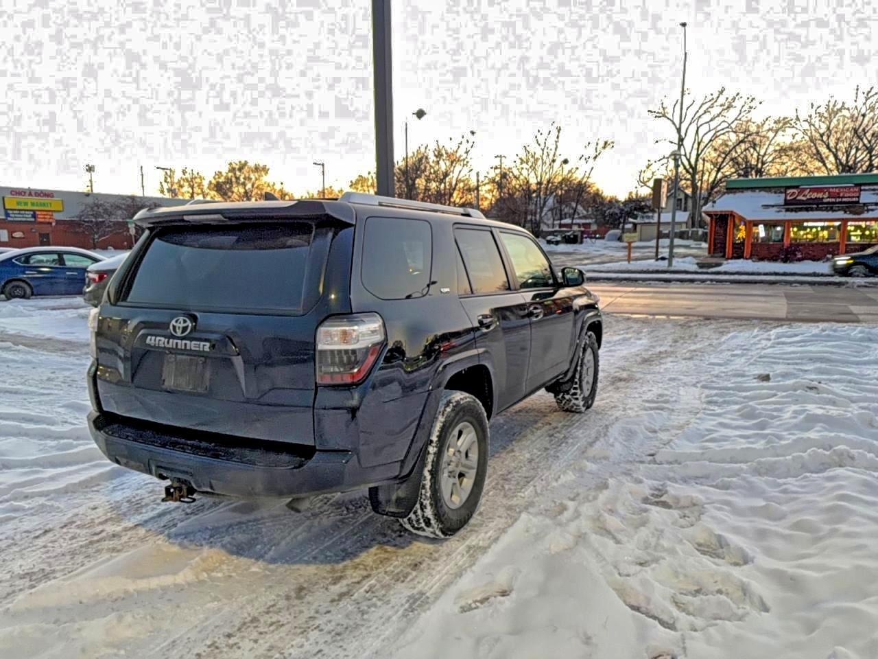 TOYOTA 4RUNNER SR5/SR5 PREMIUM