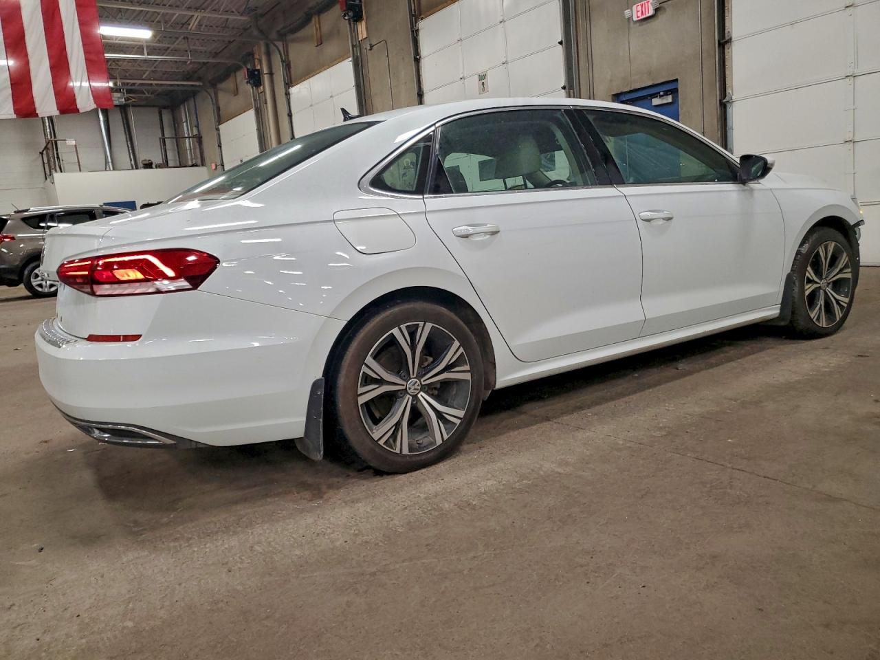 VOLKSWAGEN PASSAT SE