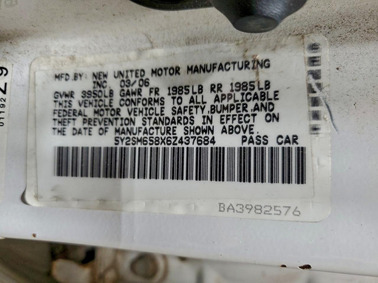 Lot #3305313316 2006 PONTIAC VIBE