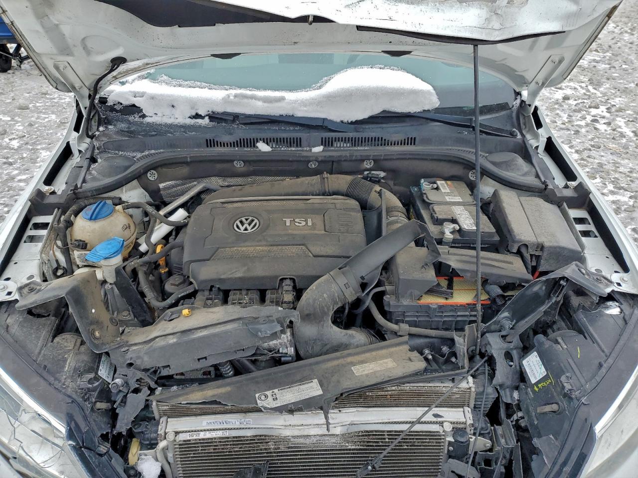 Lot #3315859167 2016 VOLKSWAGEN JETTA SPOR