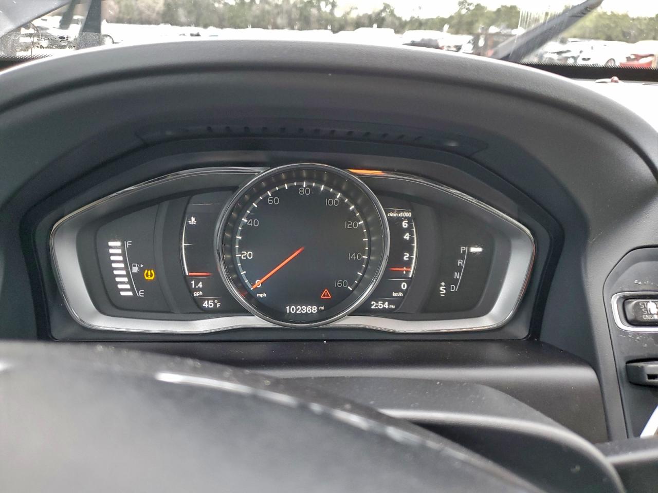 VOLVO XC60 T5 DYNAMIC