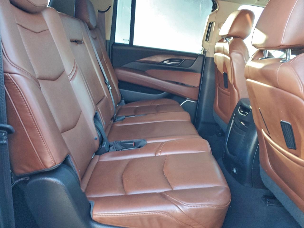 CADILLAC ESCALADE ESV PREMIUM