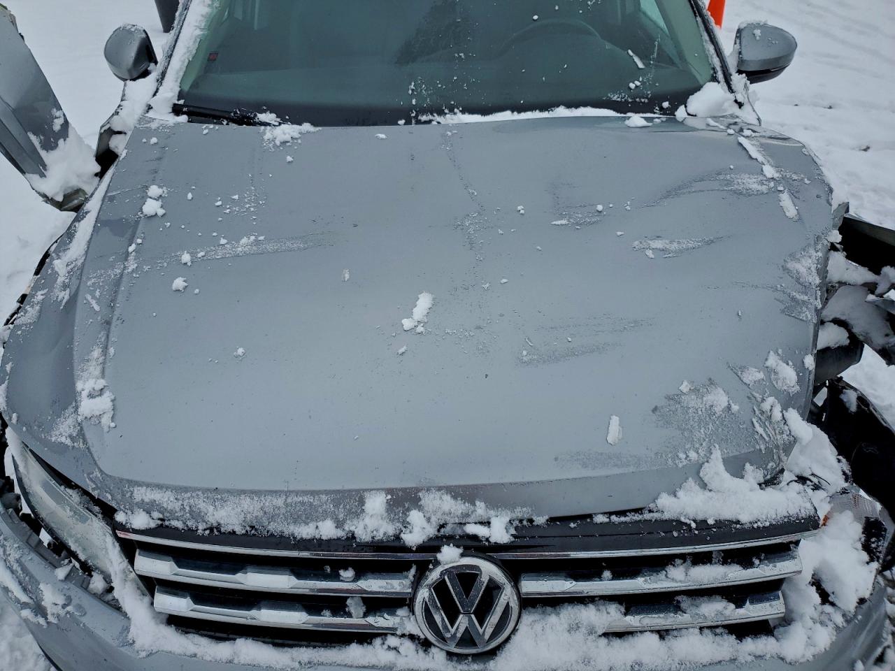 VOLKSWAGEN TIGUAN SE