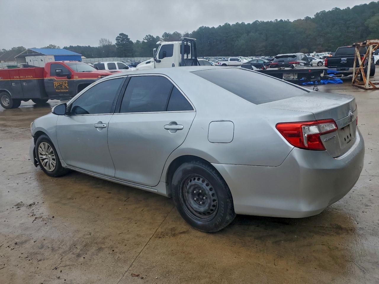 TOYOTA CAMRY BASE