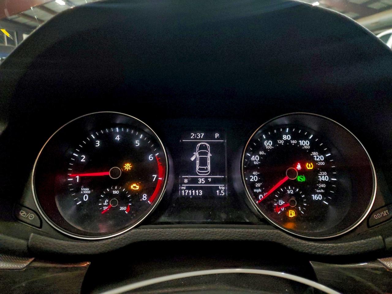 VOLKSWAGEN PASSAT SE