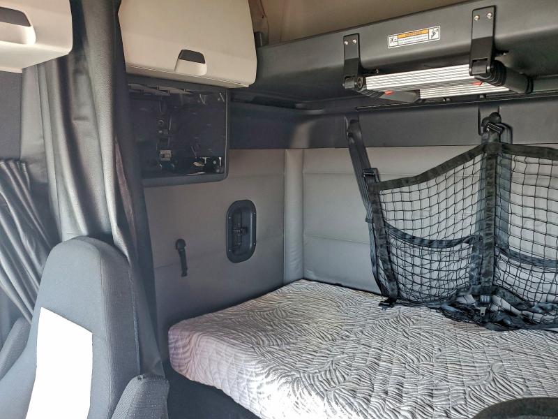 2020 FREIGHTLINER CASCADIA 1 #3305590120