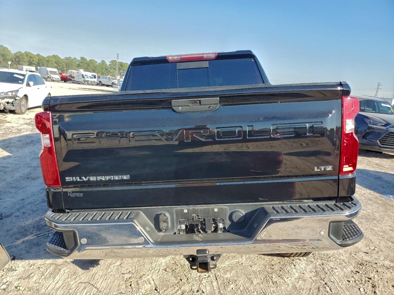 CHEVROLET SILVERADO C1500 LTZ